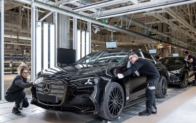Το μεγαλύτερο εργοστάσιο της Mercedes - Εκεί κατασκευάζεται η νέα C-Class