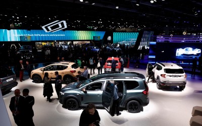 Ρίχνει τις τιμές η Dacia στην έκθεση AUTO ATHINA – Έως 3.000 ευρώ
