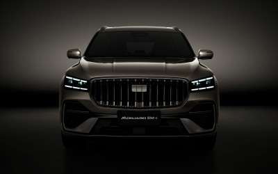 Αυτό είναι το νέο μεγάλο SUV της Geely – Plug-in υβριδικό και ιδανικό για οικογένειες