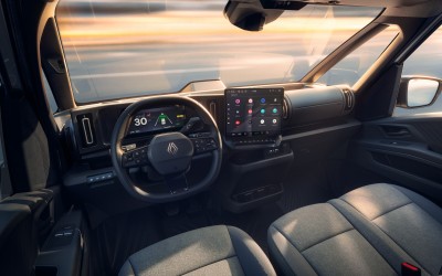 Το πρώτο επαγγελματικό Renault με οθόνη της LG