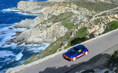 Δίνουν Γη και Ύδωρ για το Renault των 160.000 ευρώ – Πάνω από 1.000 παραγγελίες