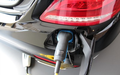 Περισσότερα υβριδικά από την Mercedes-Benz


