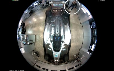 O Rosberg ψάχνει το κλεμμένο κράνος του

