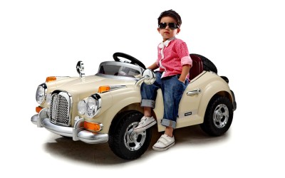 Γιατί οι άντρες διαβάζουν δοκιμές αυτοκινήτων;