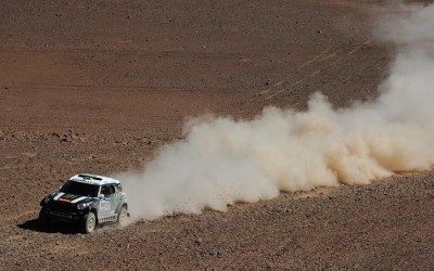 Μπροστά τα Mini στο Dakar
