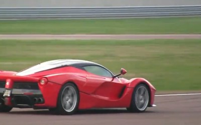H LaFerrari δεν αστειεύεται (video)