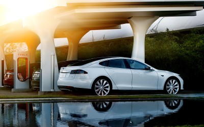 Panasonic: επένδυση 1 δις δολάρια με την Tesla?
