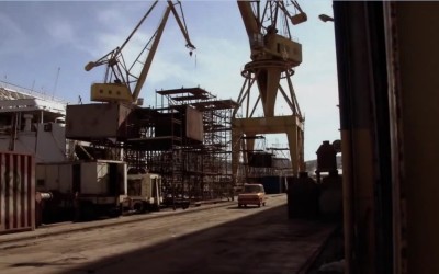 «Ανάμεσα σε δύο νησιά» του Μιχάλη Σταυρόπουλου
