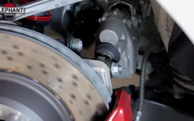 Video: Έτσι στρίβουν οι πίσω τροχοί της 911 GT3

