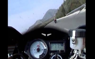 Video: Έλληνας αναβάτης αποφεύγει σύγκρουση με 270km/h