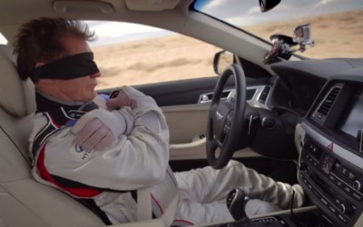 Video: Hyundai Genesis χωρίς οδηγούς