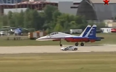 Video: Κόντρα Sukhoi με Lamborghini Huracan

