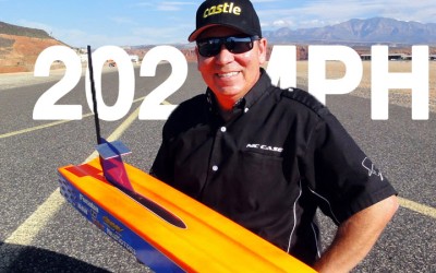 VIDEO: τηλεκατευθυνόμενο πιάνει τα 323 km/h!!!