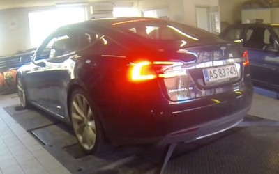 Ένα Tesla καταστρέφει το δυναμόμετρο (VIDEO)