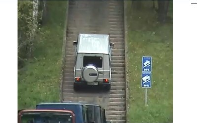 Video: Η Mercedes G Class πάει παντού


