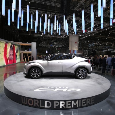 Υβριδικό και τούρμπο το μικρό Toyota C-HR