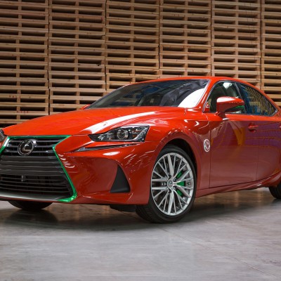 Sriracha: To νέο «καυτό» Lexus IS (video)