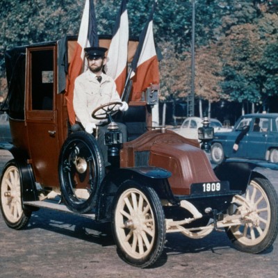 ΤΑΞΙ(ΔΙ) στο χρόνο από τη Renault