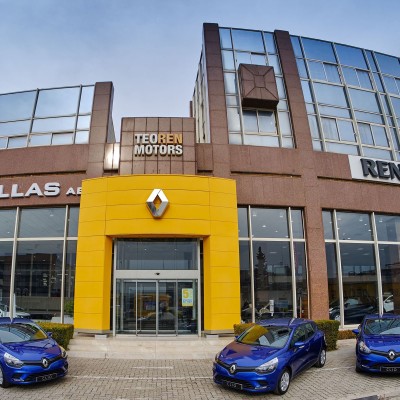 5 Renault Clio προσφέρθηκαν στους πυροπαθείς