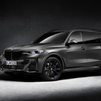 Ακόμα πιο επιβλητική η BMW X7 στην έκδοση Dark Shadow