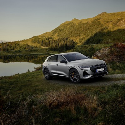 Audi E-Tron S Line: Tι αλλάζει στην έκδοση Black Edition;