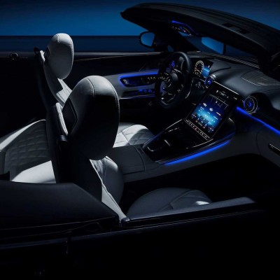 Αυτό είναι το εσωτερικό της νέας Mercedes-AMG SL