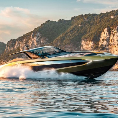 Το γιοτ του Conor McGregor είναι Lamborghini και κοστίζει εκατομμύρια