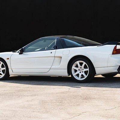 Ένα από τα μόλις 140 NSX-R που δημιουργήθηκαν ποτέ τώρα μπορεί να γίνει δικό σου!