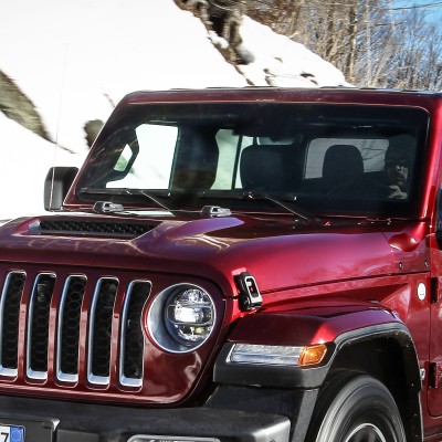 Ποιο 4Χ4 διαθέτει το ίδιο τζάμι με τα smartphone;