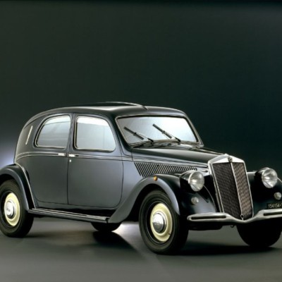 Lancia Aprilia: Τι σχέση έχει το όνομα ενός κατασκευαστή μοτοσυκλετών με τον Vincenzo Lancia;