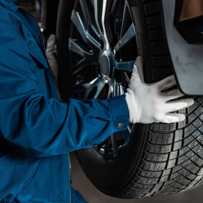 Τα 5 πράγματα που πρέπει να ξέρεις για τα ελαστικά αυτοκινήτου