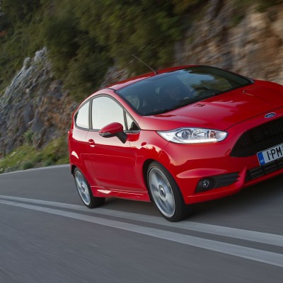 5 μεταχειρισμένα σπορ αυτοκίνητα και GTI με 15.000 €