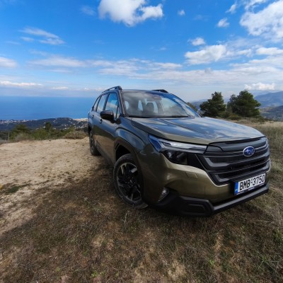 Οδηγούμε στην Ελλάδα το νέο Subaru Forester: Παραδοσιακό