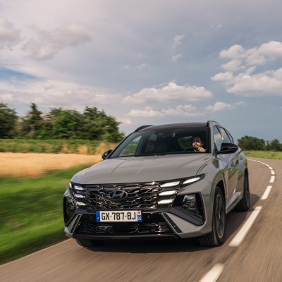 Το υβριδικό C-SUV με απόδοση έως 252 ίππους, με έκπτωση έως 3.000 ευρώ!