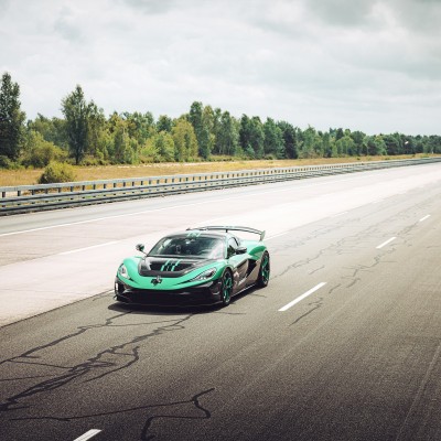 Eπίσημο: Αυτό είναι το πιο γρήγορο αυτοκίνητο στον κόσμο - Έσπασε 24 ρεκόρ σε μία μέρα! [video]