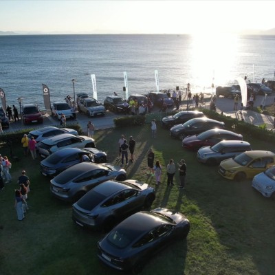 Εκδήλωση ηλεκτρικών αυτοκινήτων... χωρίς ρεύμα – Τι έγινε στην 8η Συνάντηση Ηλεκτροκίνησης Αθήνας;