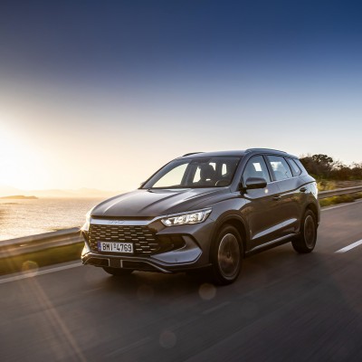 Οδηγούμε το νέο BYD Sealion 5 DM-i με τα 1.000 km αυτονομία!