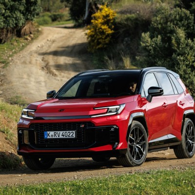 Οδηγούμε στην Ισπανία το νέο Toyota RAV4