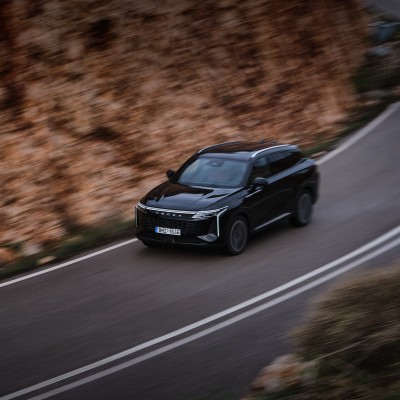 Δοκιμή Omoda 9 SHS: Special one!