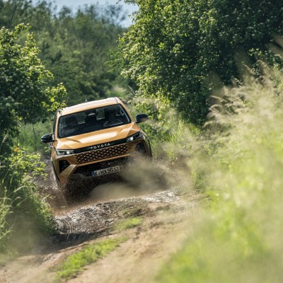 Οδηγούμε το νέο Toyota Hilux