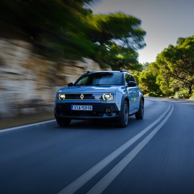 Δοκιμή Renault 4 E-TECH 52 kWH: Ταχύρρυθμα μαθήματα