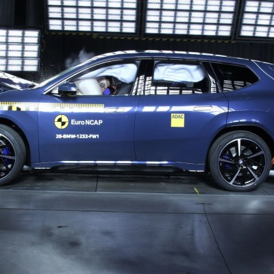 BMW iX3: Με 95% στην ασφάλεια μετά τη σύγκρουση - Τι σημαίνει αυτό