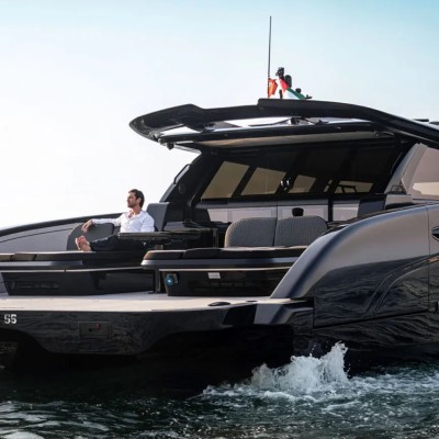 Η Brabus έφτιαξε καταμαράν με 1.430 PS - Πάει Μύκονο σε 2 ώρες