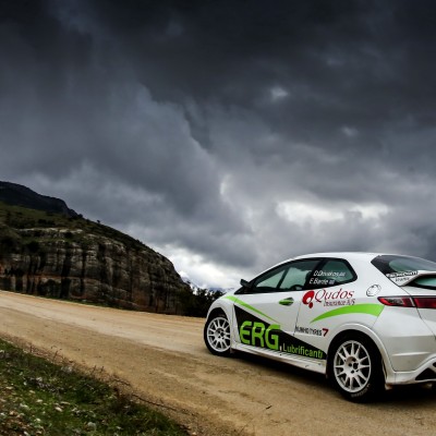 ΟΔΗΓΟΥΜΕ: Honda Civic Type R FN2 R3