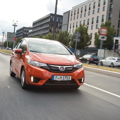 ΟΔΗΓΟΥΜΕ: Νέο Honda Jazz 1.3 2015