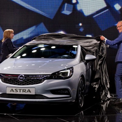 Το νέο Opel Astra λάμπει στη Φρανκφούρτη