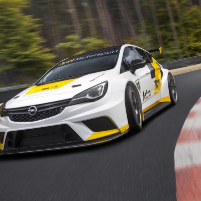 Από 95.000 ευρώ το αγωνιστικό Opel Astra TCR