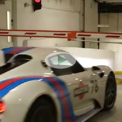 Πέρνα κάτω από τη μπάρα (VIDEO)