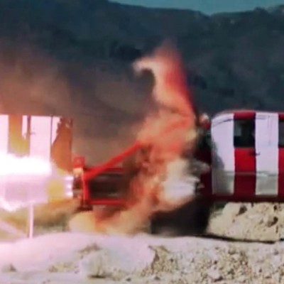 5+1 τρόποι να διαλύσεις ένα αυτοκίνητο (video)