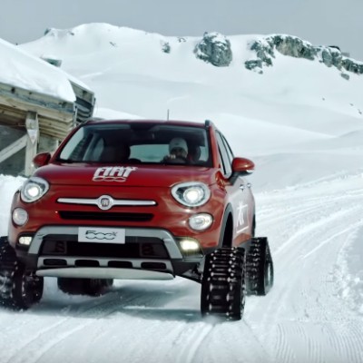 Fiat 500X με ερπύστριες χιονιού (video)